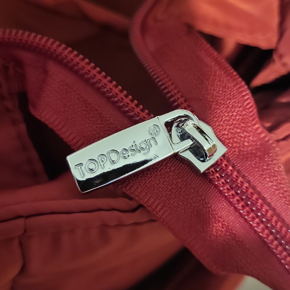 New Quilted Tote Bag with Matching Pouch - Dark Red - Picture 15 of 16
